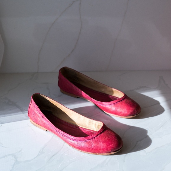 frye red flats